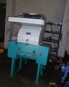 供應(yīng)強力破碎機